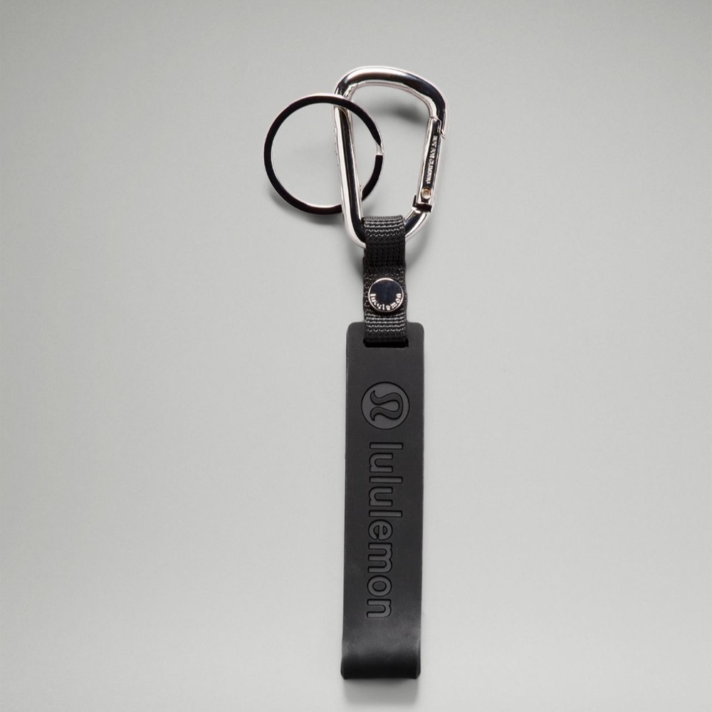 NWT Lululemon Silicone Keychain